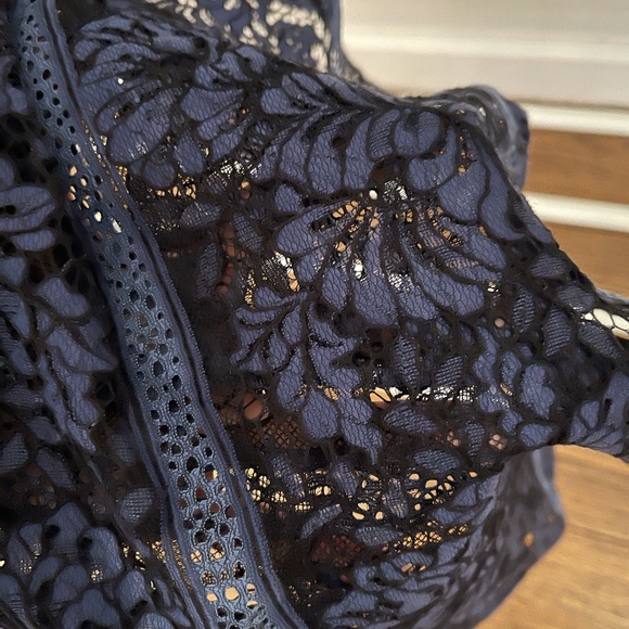 Mid Beautiful Dress!! - Picture 5 of 6